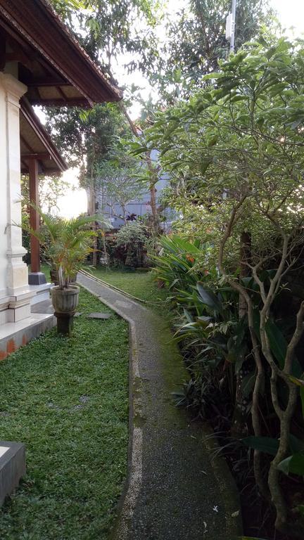 Pondok Loris Guest House Ubud Exterior foto
